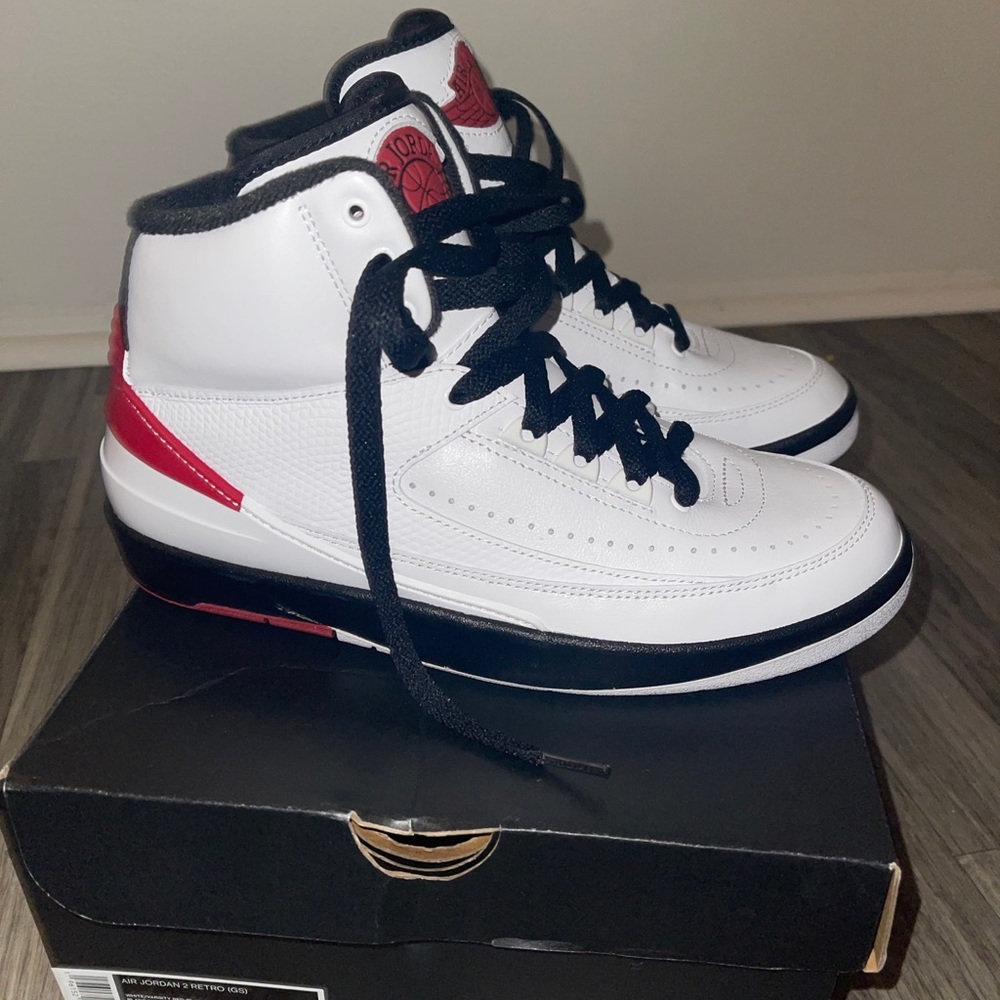 NWT Retro Jordan 2 ‘OG’ Chicago